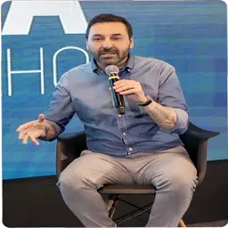 Retrato de Marc Tawil, professor convidado.